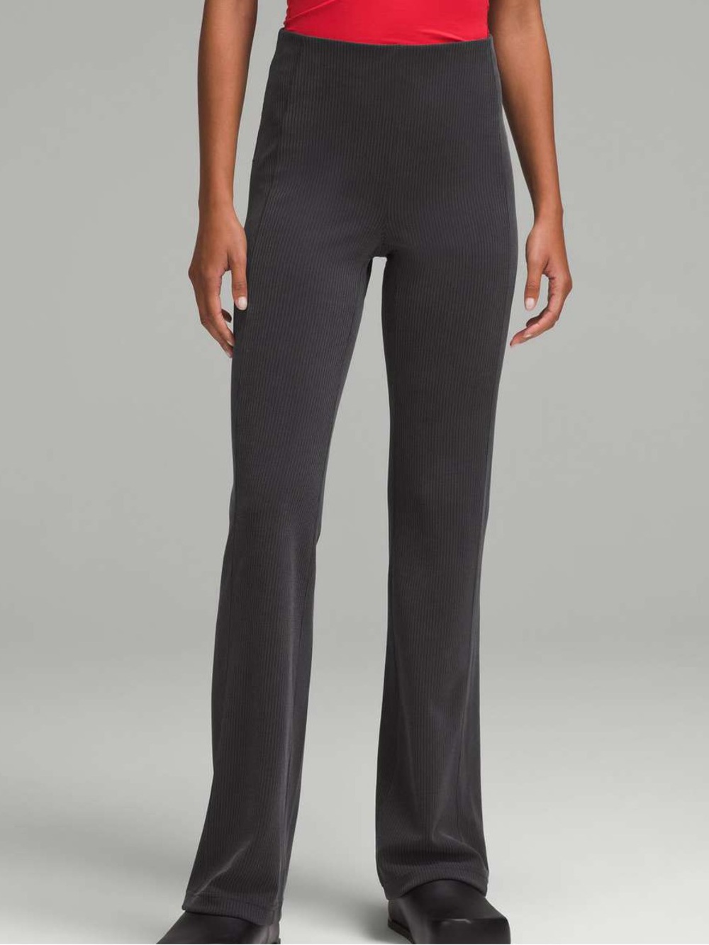 🍋Lululemon Ribbed Softstreme Flared
